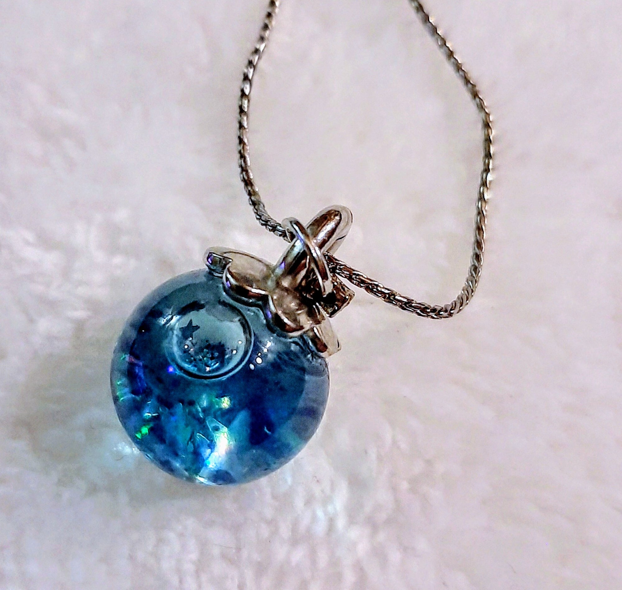 Star Snow Globe Pendant